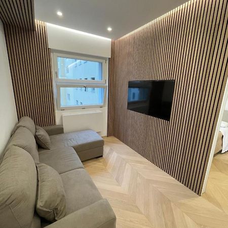 Bilocale Luxury A 50 Mt Dalla Stazione Di Milano Apartment Exterior foto