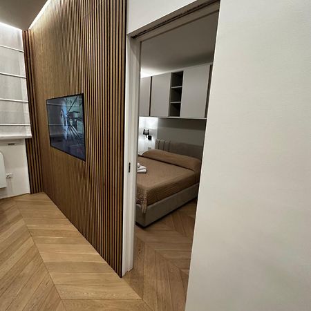 Bilocale Luxury A 50 Mt Dalla Stazione Di Milano Apartment Exterior foto