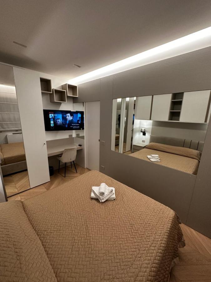 Bilocale Luxury A 50 Mt Dalla Stazione Di Milano Apartment Exterior foto