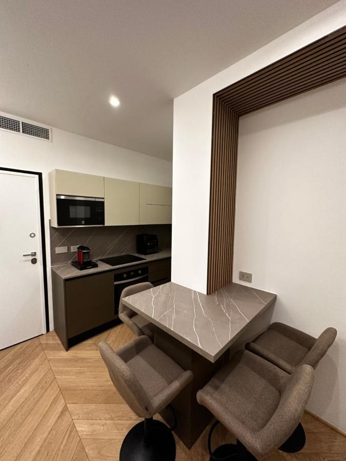 Bilocale Luxury A 50 Mt Dalla Stazione Di Milano Apartment Exterior foto