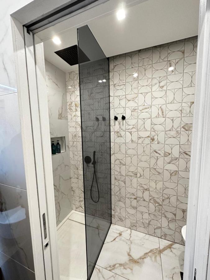 Bilocale Luxury A 50 Mt Dalla Stazione Di Milano Apartment Exterior foto